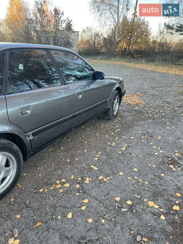 Седан Audi 100 1991 в Копычинце