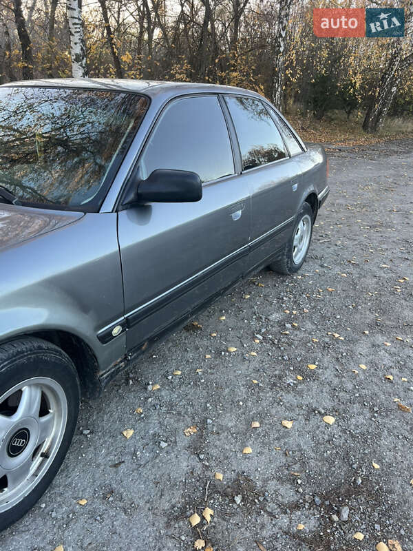 Седан Audi 100 1991 в Копычинце