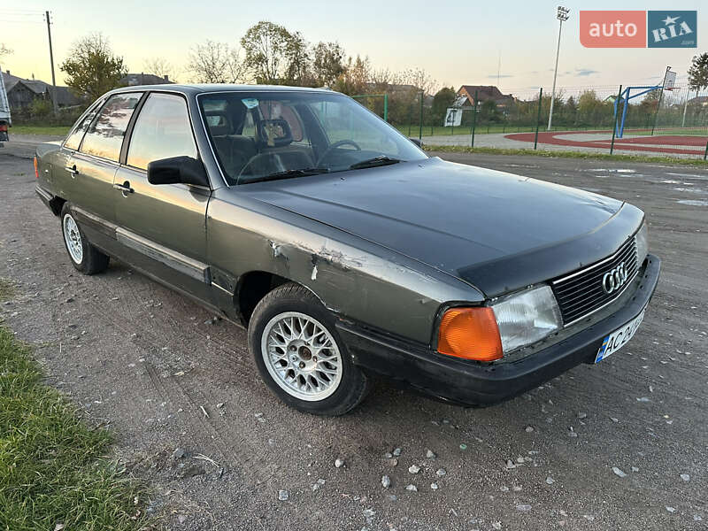 Седан Audi 100 1985 в Любомле фото Седан Audi 100 1985 в Любомле