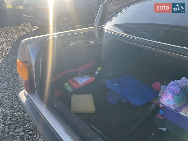 Седан Audi 100 1986 в Луцке фото 17 Седан Audi 100 1986 в Луцке