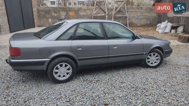 Седан Audi 100 1991 в Чорткове