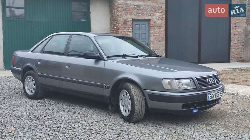 Седан Audi 100 1991 в Чорткове