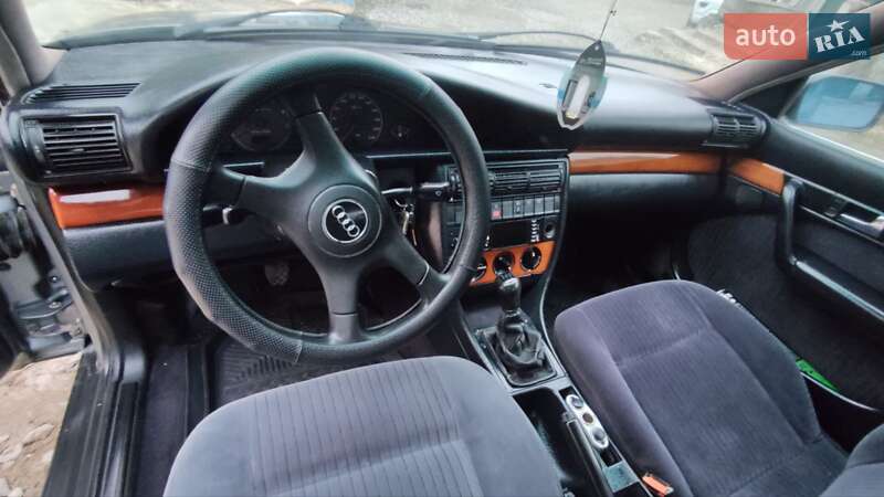 Седан Audi 100 1991 в Чорткове
