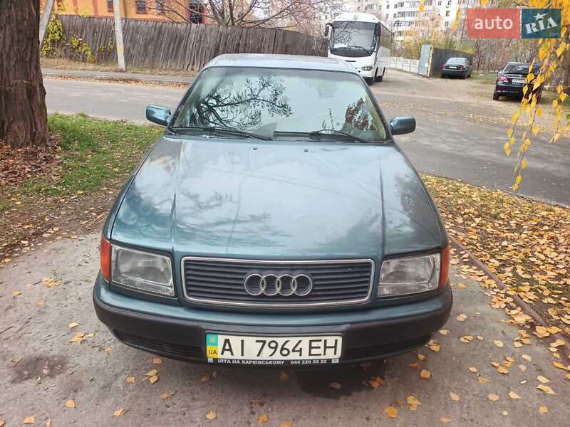 Седан Audi 100 1992 в Обухове фото Седан Audi 100 1992 в Обухове