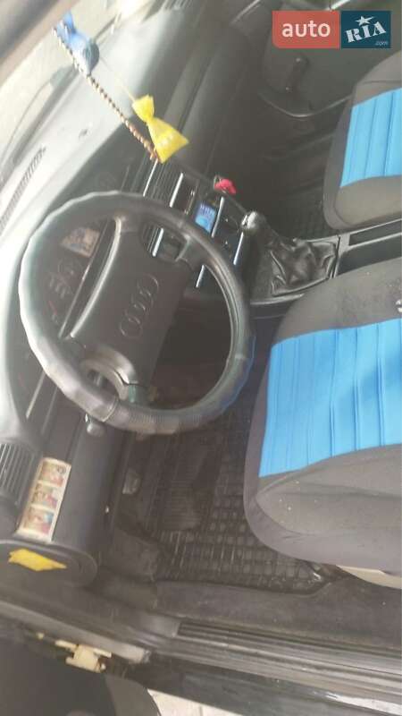 Седан Audi 100 1991 в Любешове