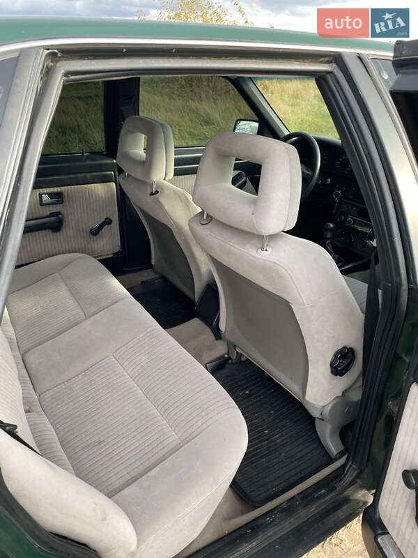 Седан Audi 100 1990 в Ровно
