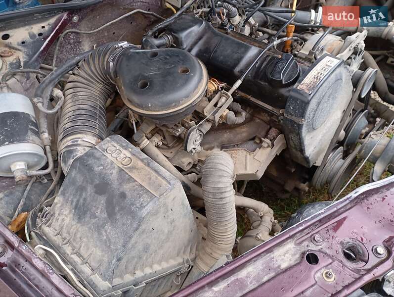 Седан Audi 100 1991 в Вижниці