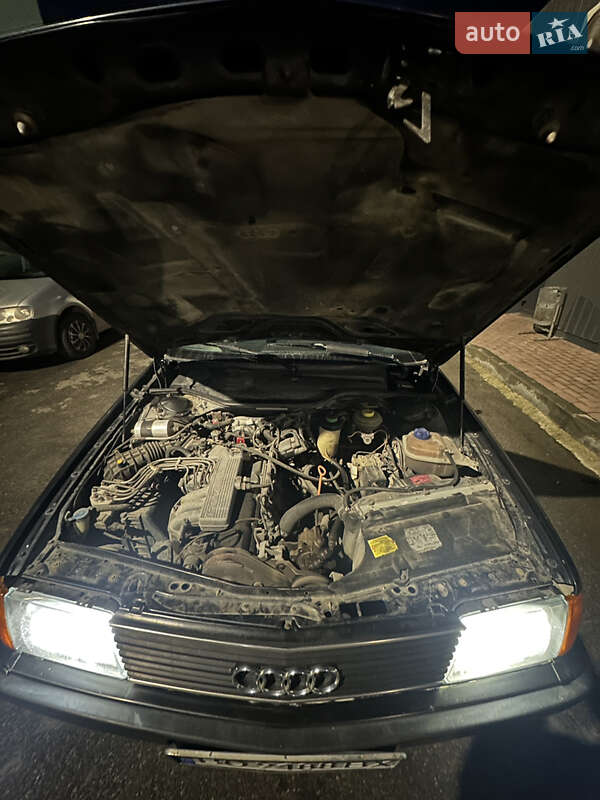 Седан Audi 100 1990 в Чорткове