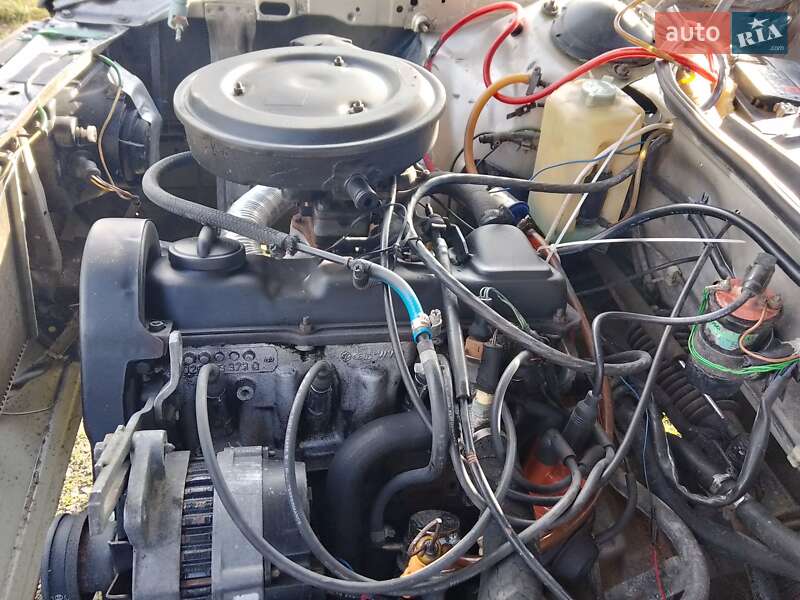 Седан Audi 100 1986 в Ровно