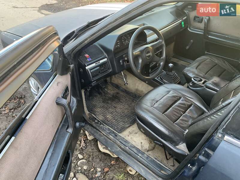 Седан Audi 100 1983 в Калуше