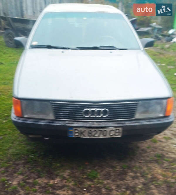 Audi 100 1988 Audi 100 1988