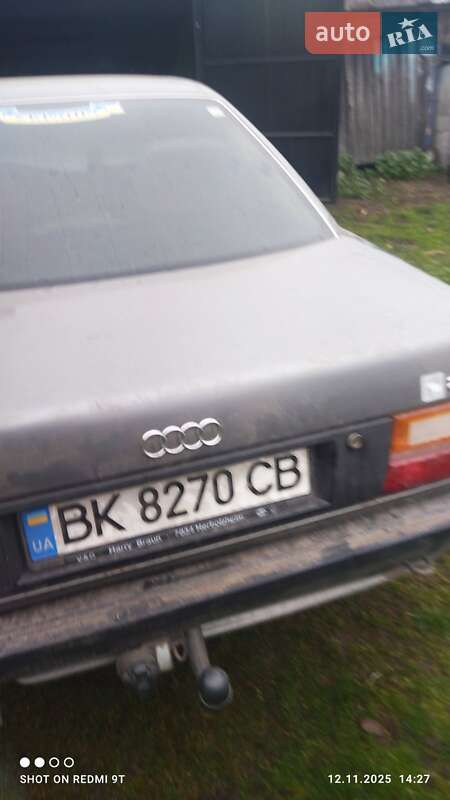 Седан Audi 100 1988 в Рокитном