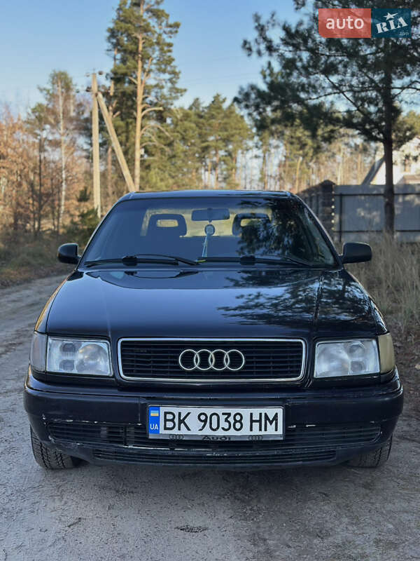 Седан Audi 100 1993 в Костополе