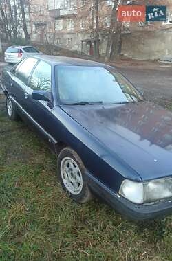 Седан Audi 100 1990 в Глухові