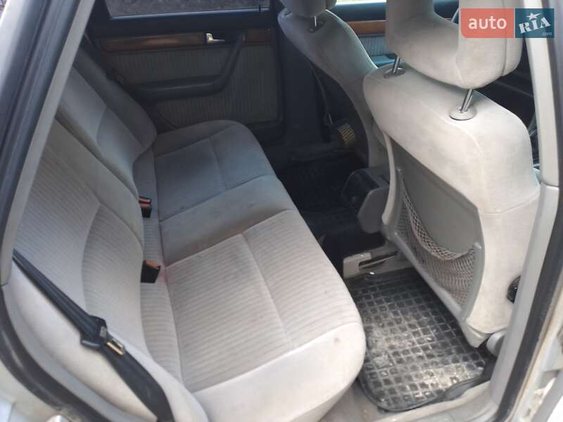 Седан Audi 100 1992 в Новій Ушиці