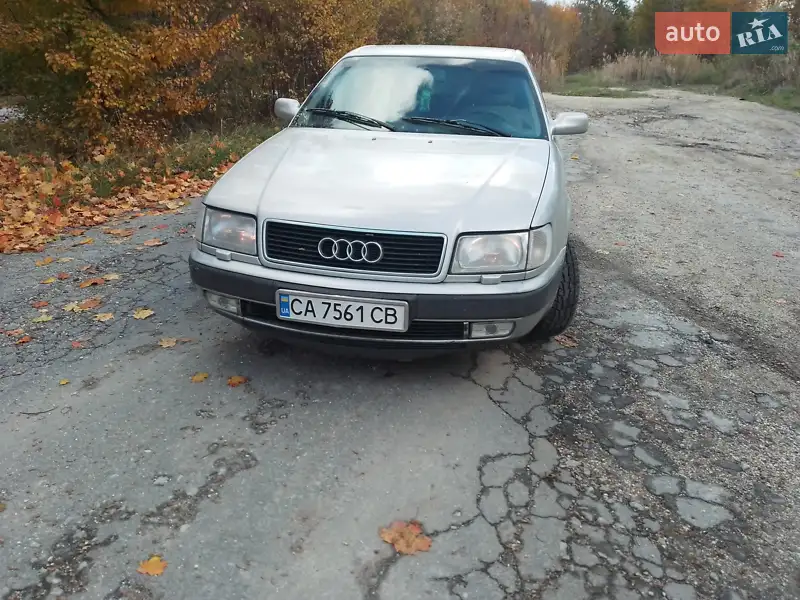 Audi 100