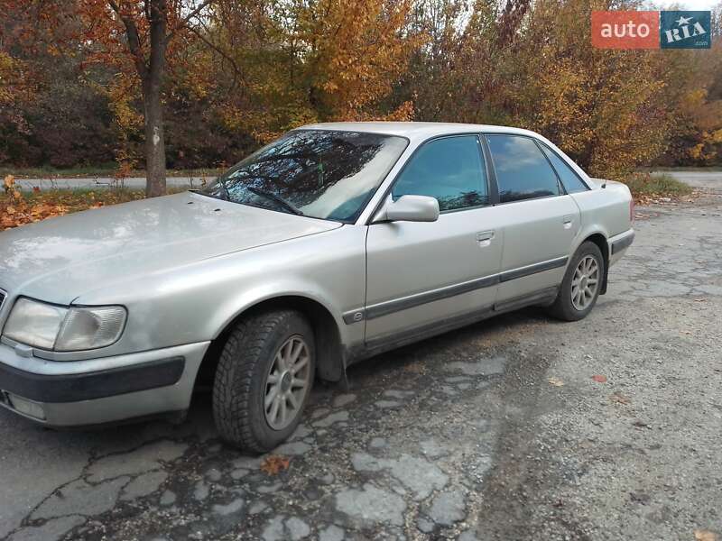 Седан Audi 100 1992 в Новій Ушиці