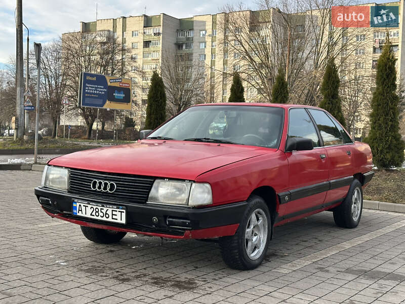 Седан Audi 100 1988 в Дрогобыче