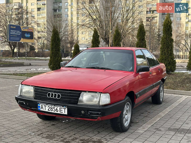 Седан Audi 100 1988 в Дрогобыче