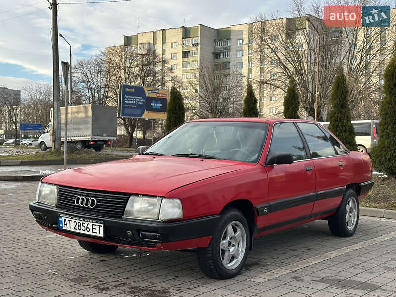 Седан Audi 100 1988 в Дрогобыче