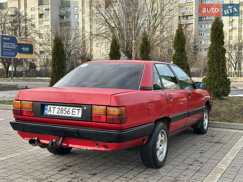 Седан Audi 100 1988 в Дрогобыче