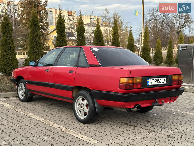 Седан Audi 100 1988 в Дрогобыче