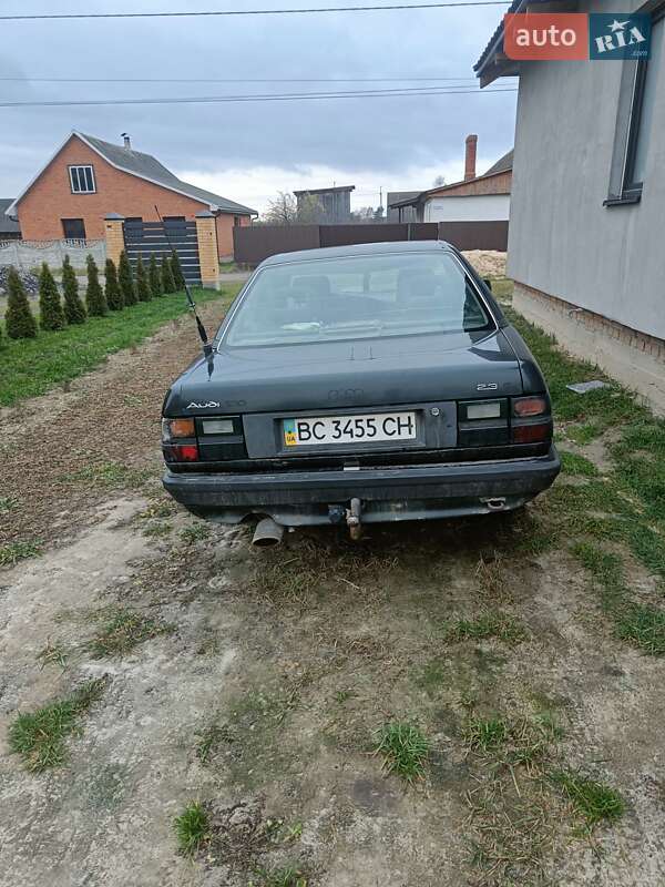 Седан Audi 100 1988 в Старій Вижівці