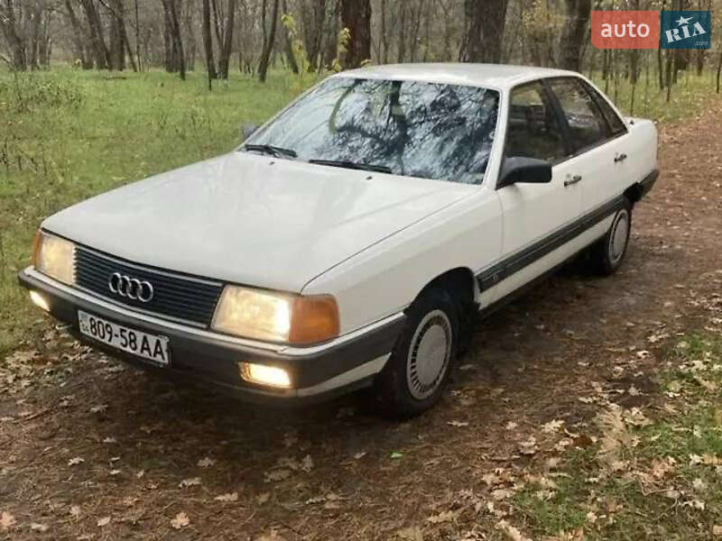 Седан Audi 100 1985 в Дніпрі фото 4 Седан Audi 100 1985 в Дніпрі