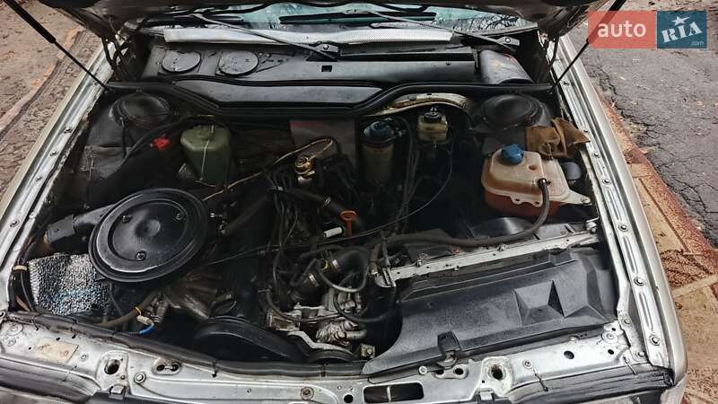 Универсал Audi 100 1983 в Киеве фото 23 Универсал Audi 100 1983 в Киеве
