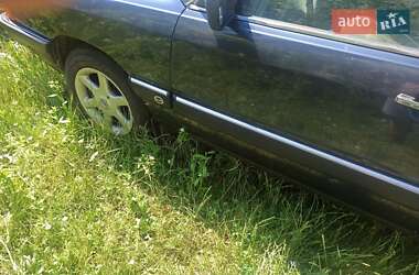 Седан Audi 100 1988 в Шумске