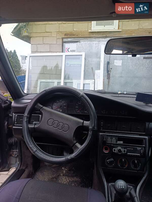 Седан Audi 100 1989 в Ратным
