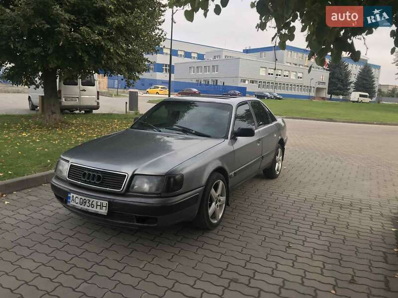 Седан Audi 100 1992 в Сокалі