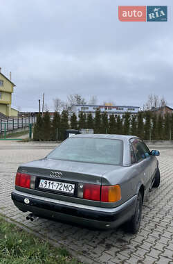 Седан Audi 100 1993 в Черновцах