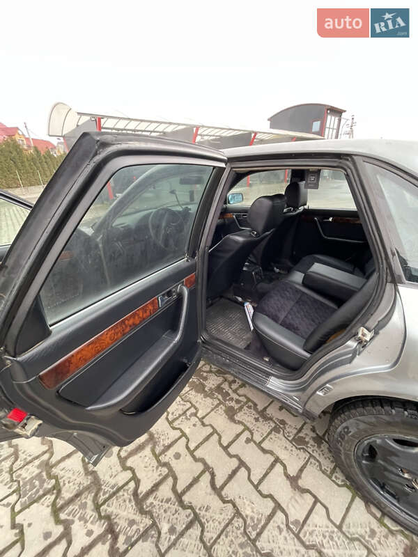 Седан Audi 100 1993 в Черновцах