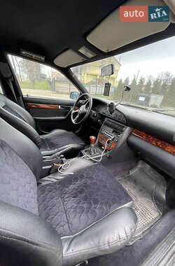 Седан Audi 100 1993 в Черновцах