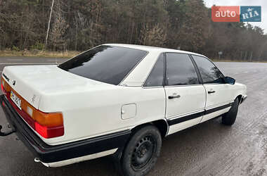Седан Audi 100 1986 в Владимире