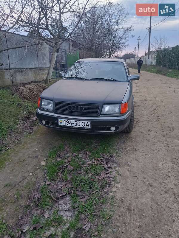 Audi 100 1992