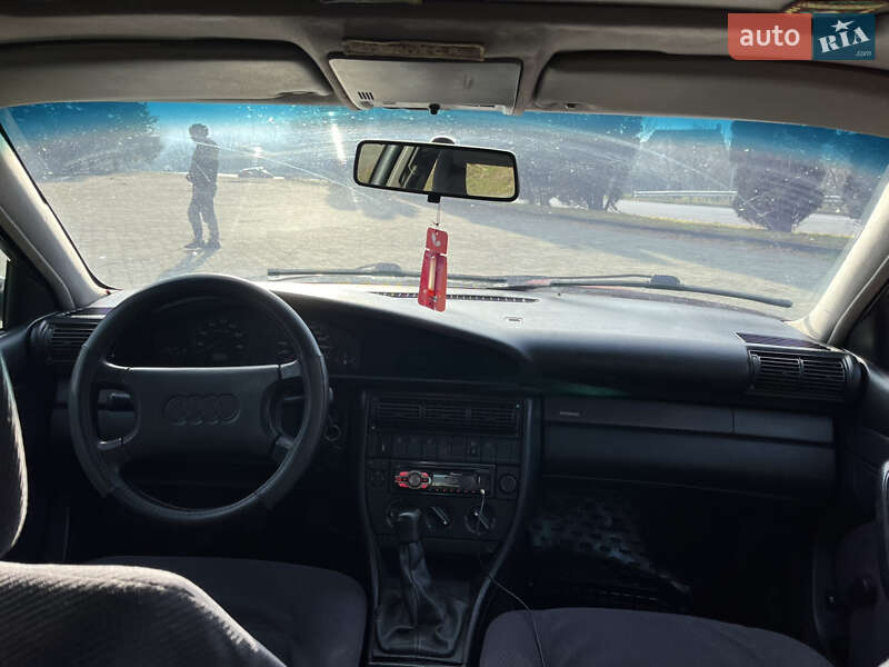 Седан Audi 100 1992 в Дубно