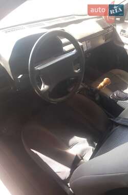 Седан Audi 100 1986 в Камені-Каширському