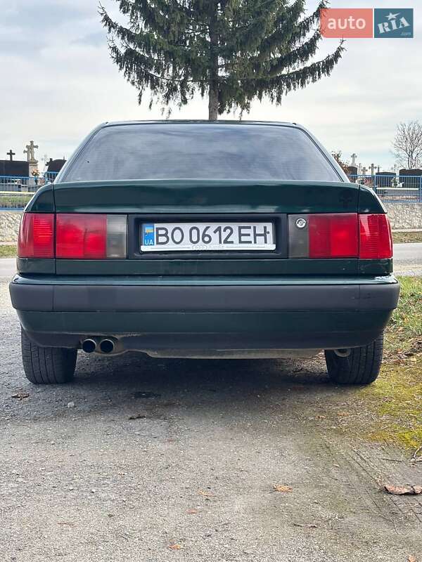 Седан Audi 100 1992 в Скалате