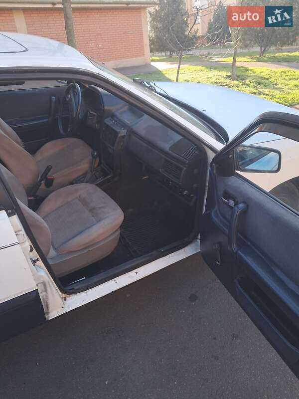 Седан Audi 100 1985 в Одессе фото 9 Седан Audi 100 1985 в Одессе