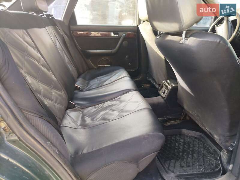 Седан Audi 100 1991 в Черновцах