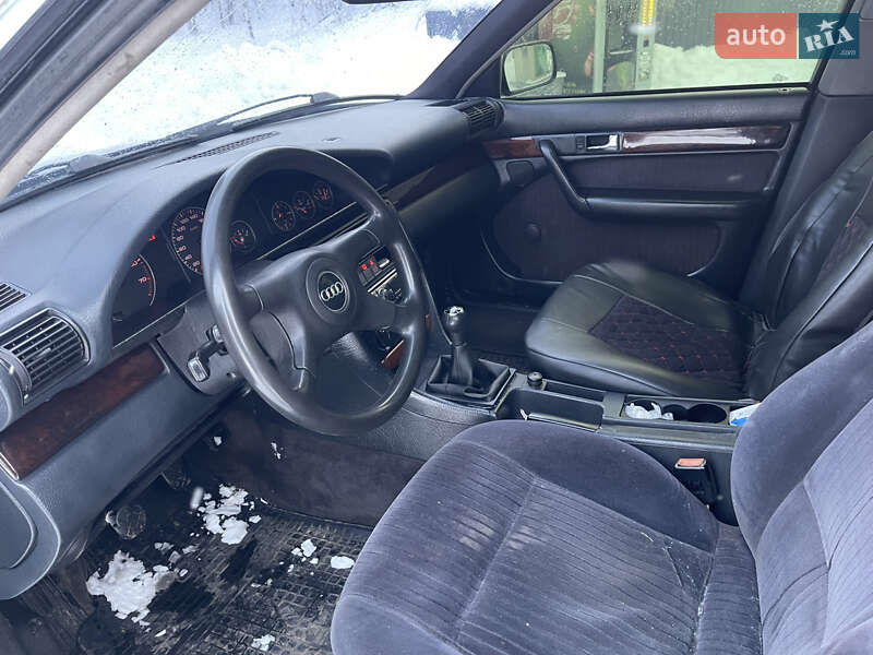 Седан Audi 100 1993 в Харькове
