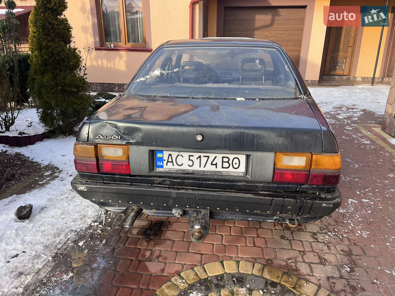 Седан Audi 100 1983 в Любомле