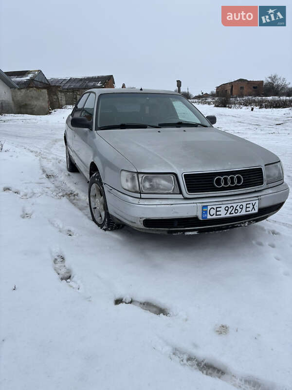 Седан Audi 100 1994 в Хотине