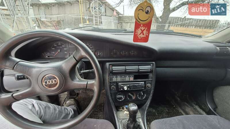 Седан Audi 100 1991 в Черновцах