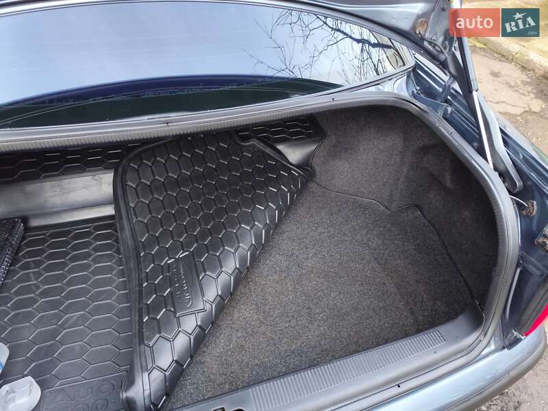 Седан Audi 100 1991 в Хмельницком