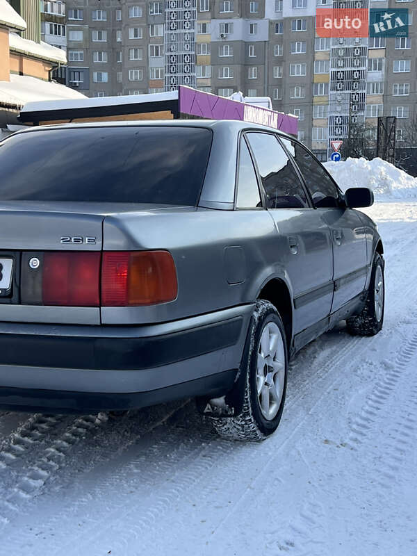 Седан Audi 100 1992 в Ровно