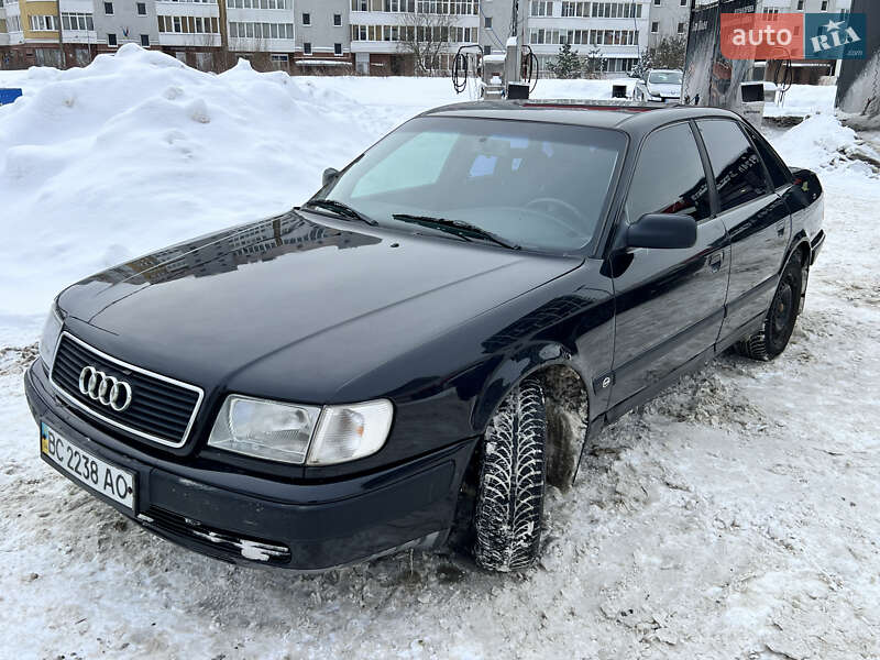 Седан Audi 100 1992 в Львове