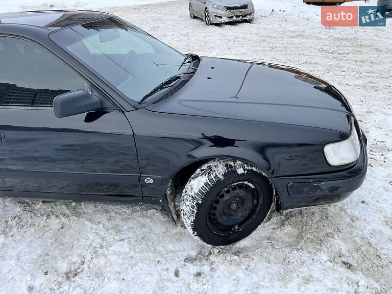 Седан Audi 100 1992 в Львове